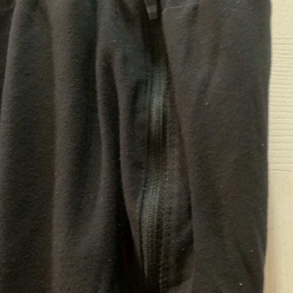 Russell Athletic” Men’s Black Color. Material: Knit. Size: XXLarge - Picture 5 of 7